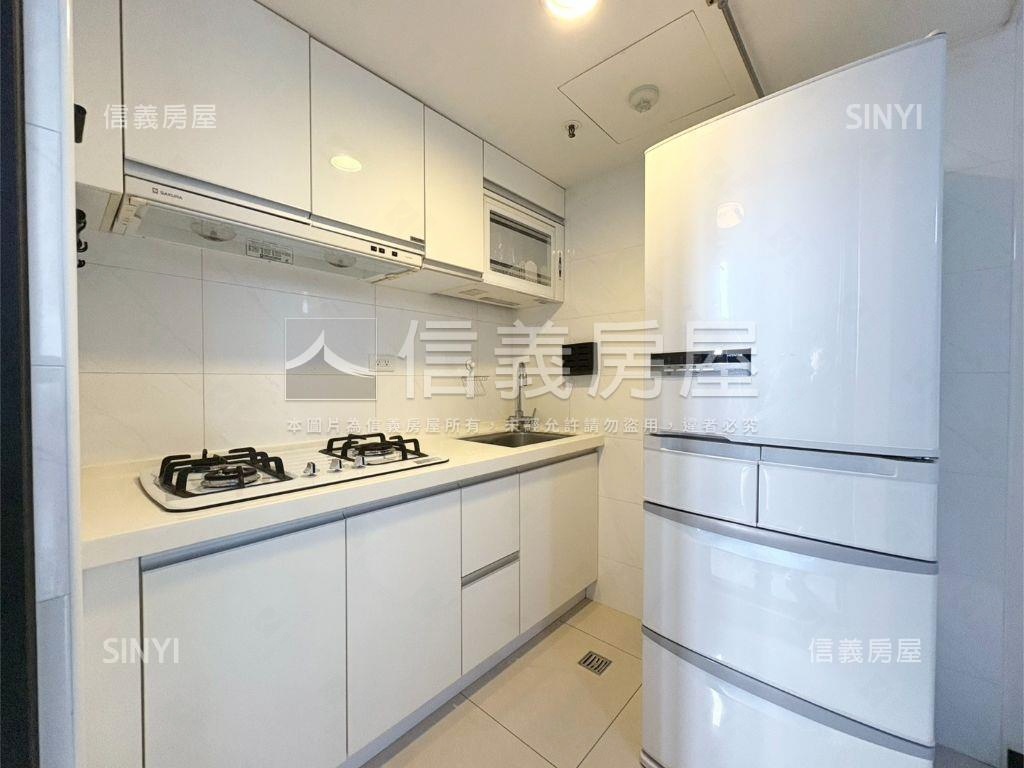 【京美】電梯高樓套房房屋室內格局與周邊環境