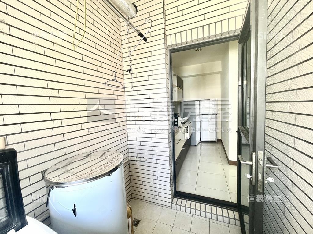 巨蛋．悅讀星光首排２＋１房屋室內格局與周邊環境