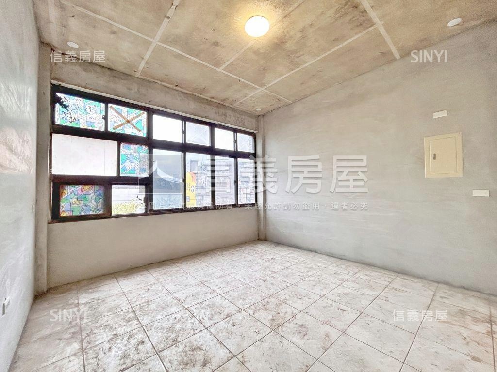 近頭前庄捷運中正醒目透天房屋室內格局與周邊環境