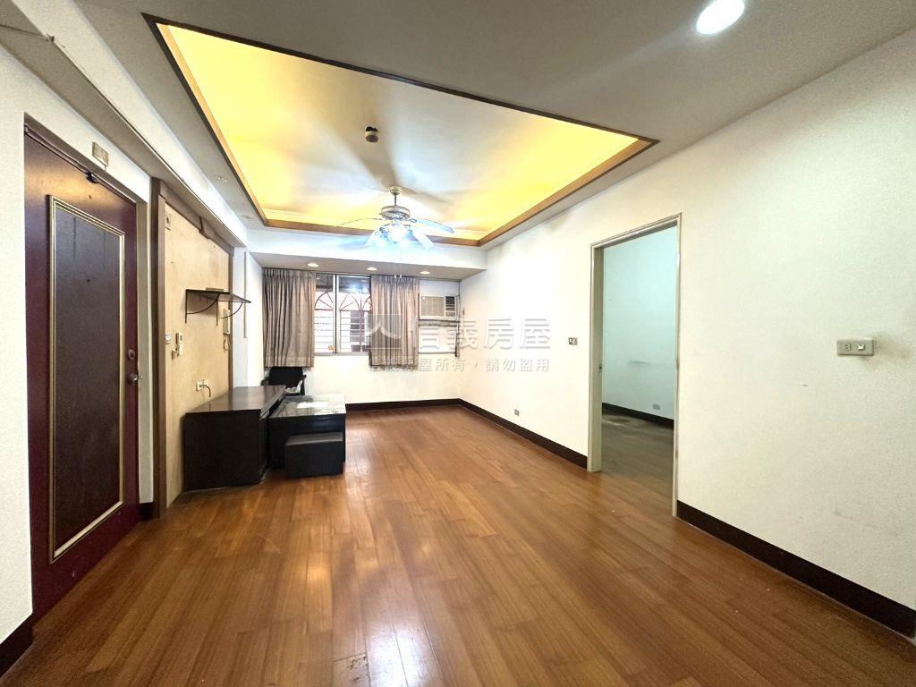 近仲平市場低總價兩房華廈房屋室內格局與周邊環境