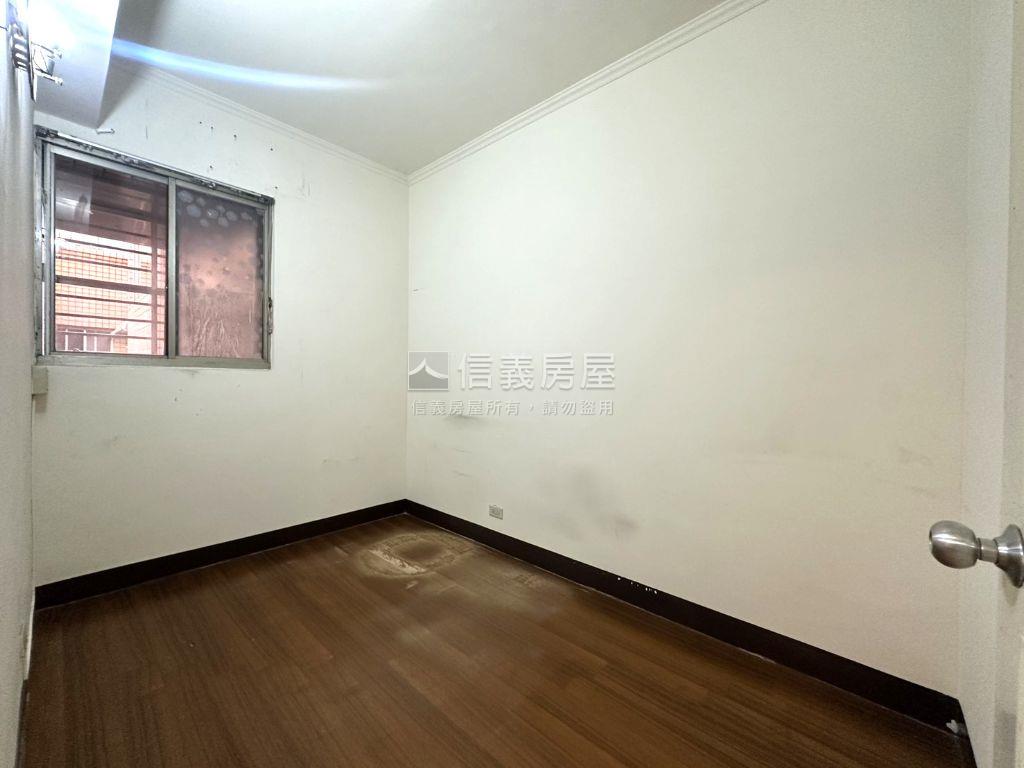 近仲平市場低總價兩房華廈房屋室內格局與周邊環境