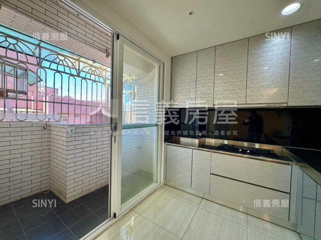 景安高樓邊間大兩房房屋室內格局與周邊環境