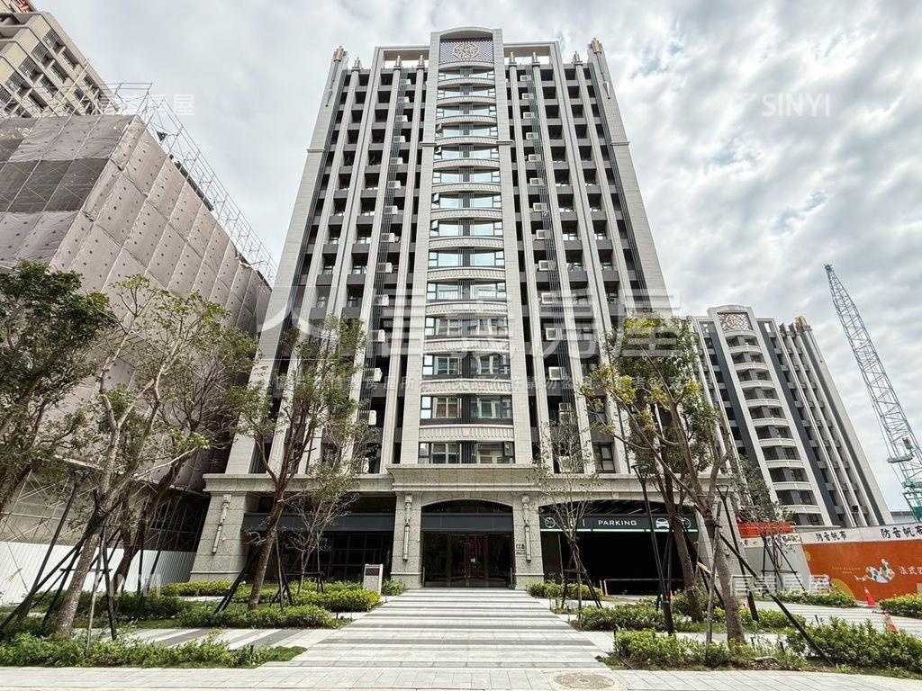 仁義重劃區三房車位房屋室內格局與周邊環境