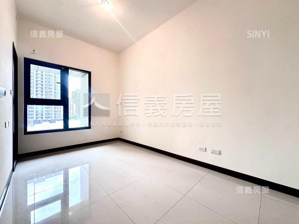 仁義重劃區三房車位房屋室內格局與周邊環境