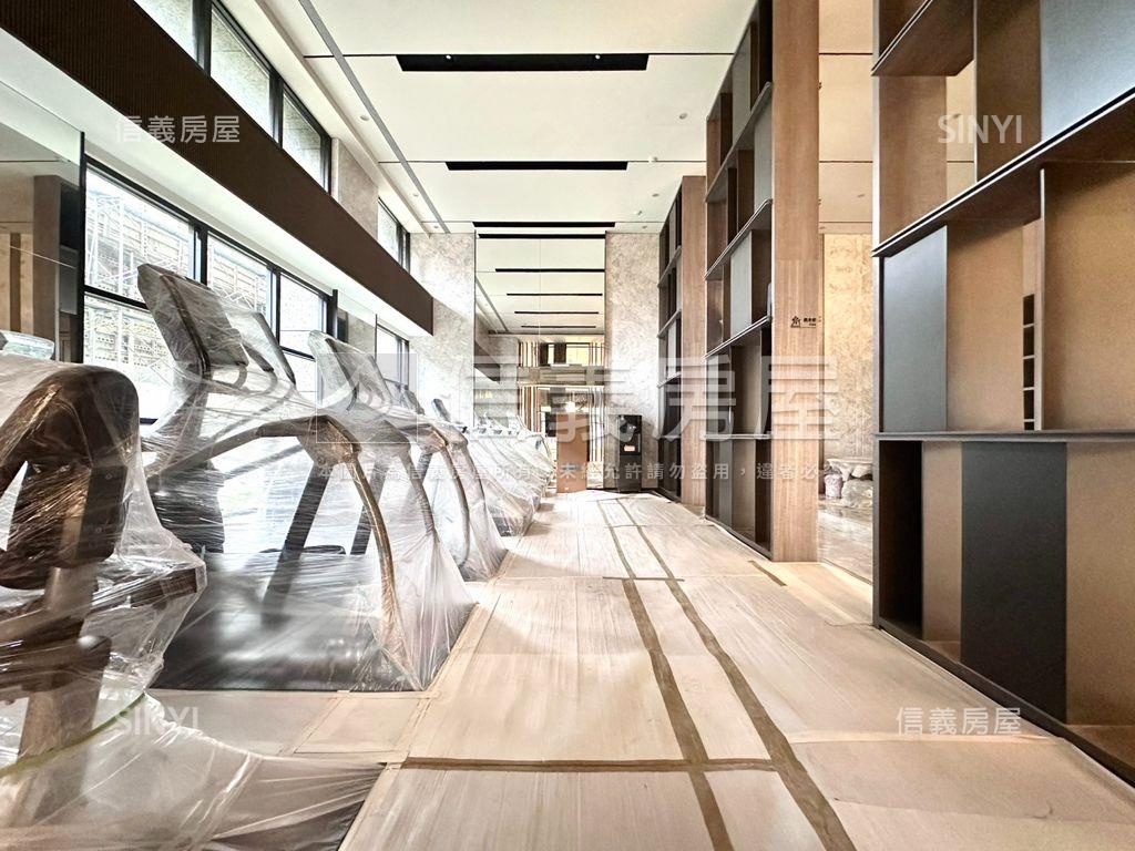 仁義重劃區三房車位房屋室內格局與周邊環境