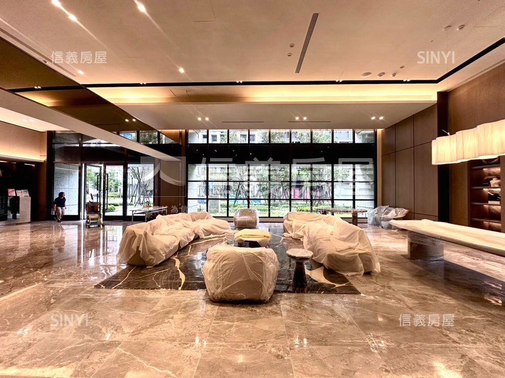 仁義重劃區三房車位房屋室內格局與周邊環境