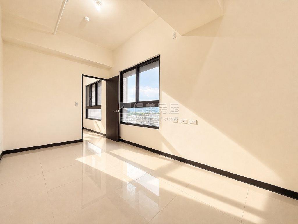 皇翔泱美採光高樓２房房屋室內格局與周邊環境