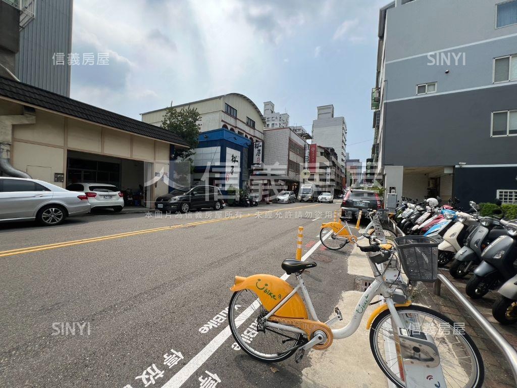 大墩十九街大面寬稀有角店房屋室內格局與周邊環境