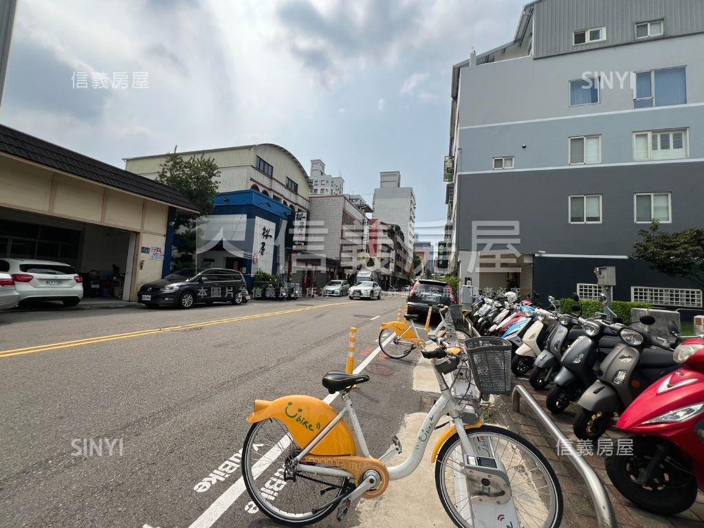 大墩十九街大面寬稀有角店房屋室內格局與周邊環境