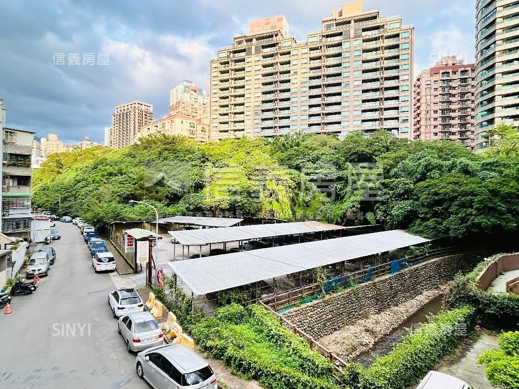 ㊣藍灣假期‧２房有車位房屋室內格局與周邊環境