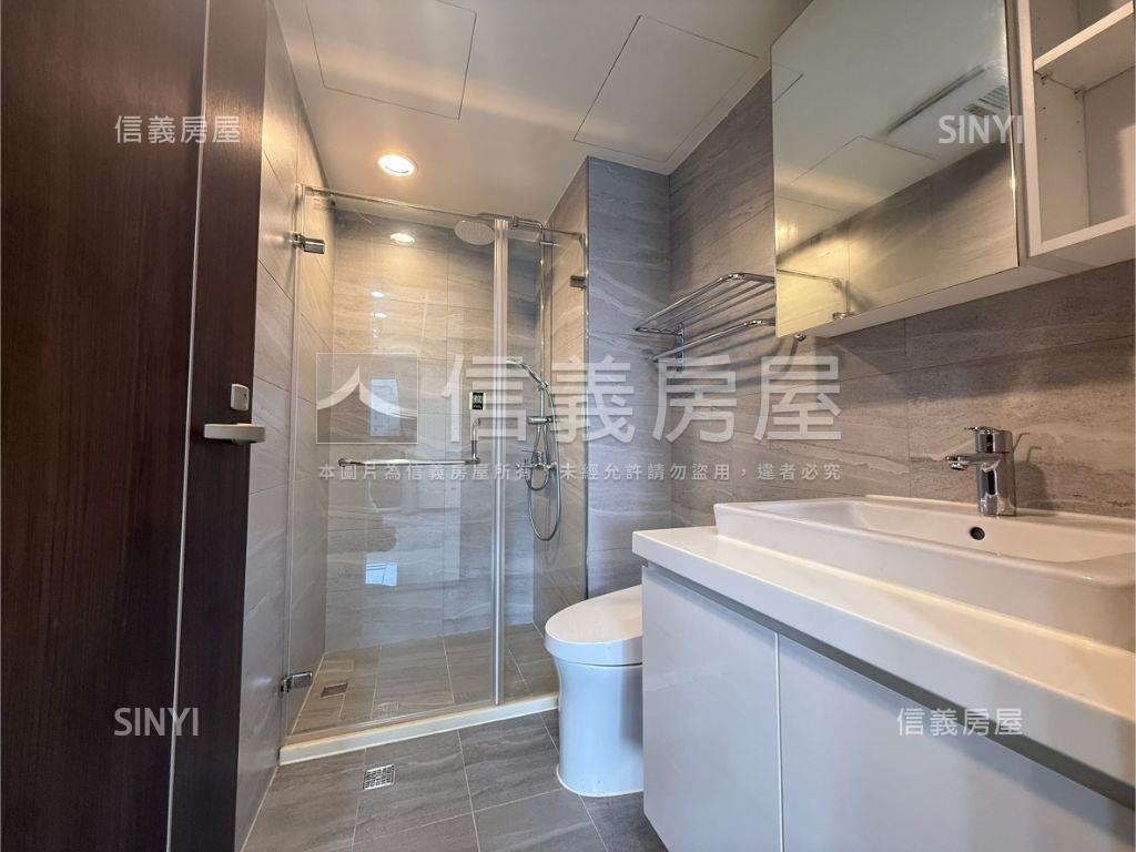 新碩華御）電梯２房高樓景房屋室內格局與周邊環境