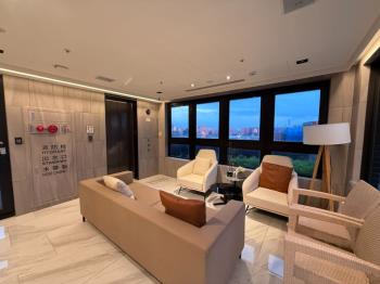 新碩華御）電梯２房高樓景