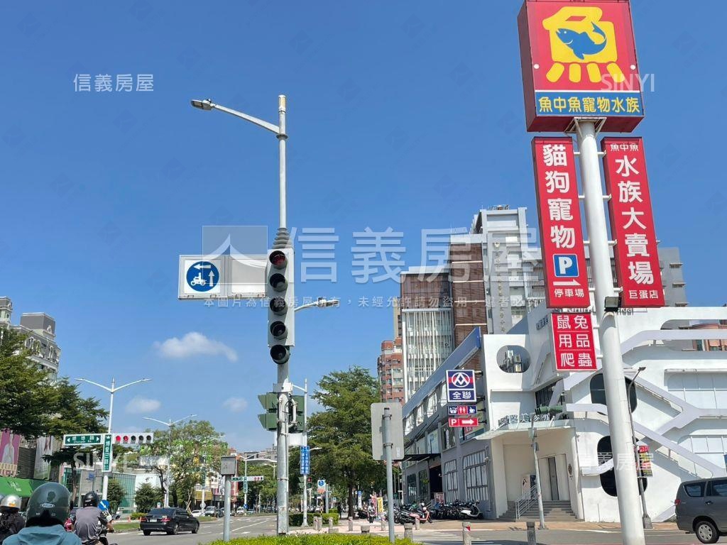 Ｒ１５捷運站三角窗房屋室內格局與周邊環境
