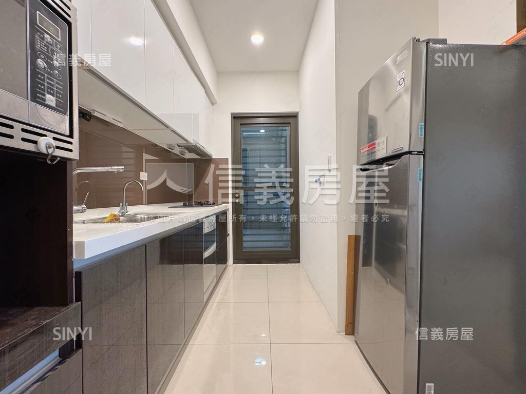 【水森林】高樓層３房平車房屋室內格局與周邊環境