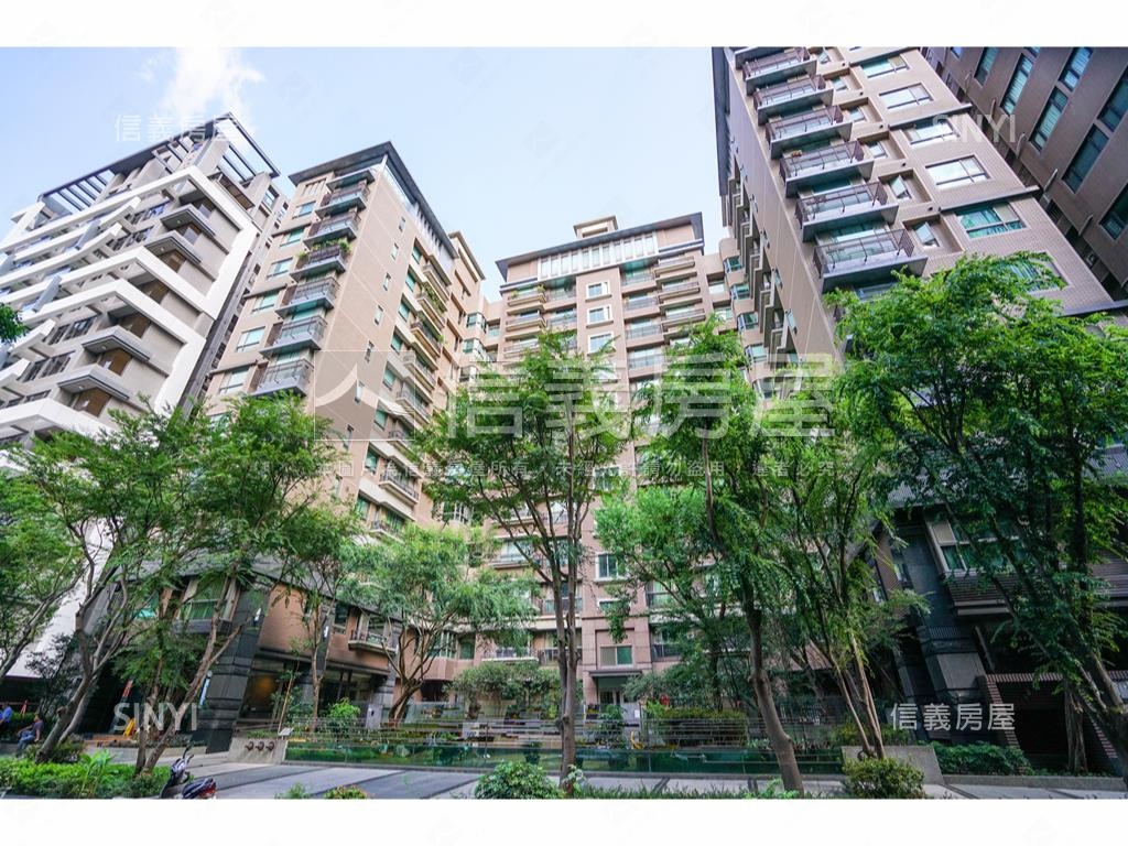 巴黎羅丹。綠意盎然房屋室內格局與周邊環境