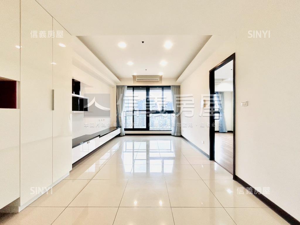 逢甲帝王戶三房車位面學校房屋室內格局與周邊環境