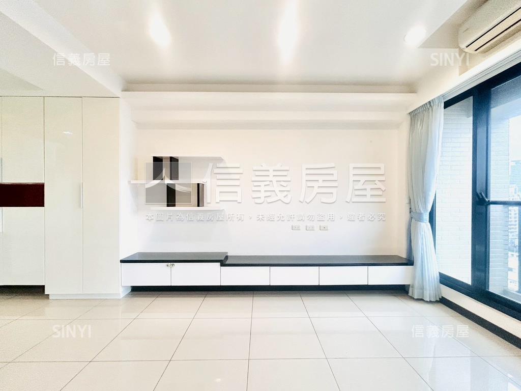 逢甲帝王戶三房車位面學校房屋室內格局與周邊環境