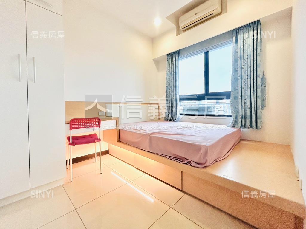 逢甲帝王戶三房車位面學校房屋室內格局與周邊環境