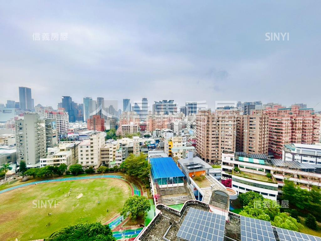 逢甲帝王戶三房車位面學校房屋室內格局與周邊環境