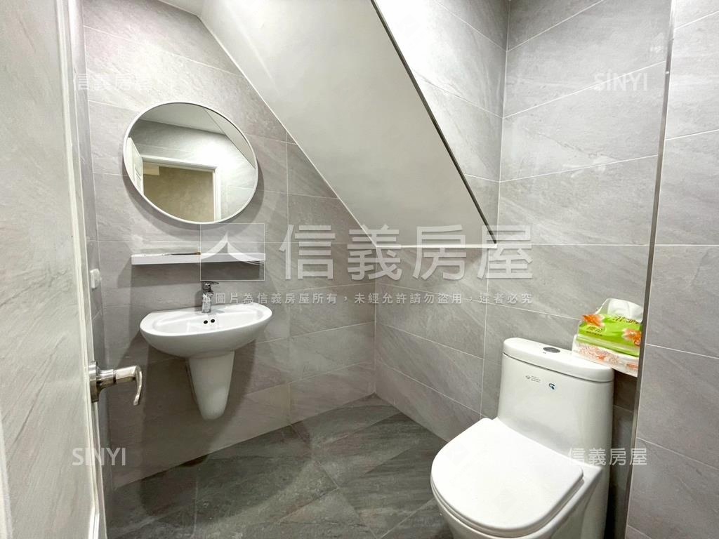 新營區採光透天美宅房屋室內格局與周邊環境