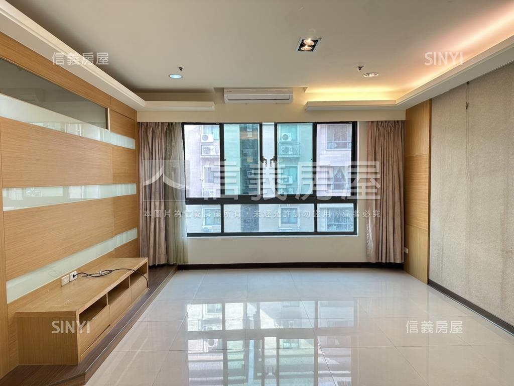 遠百商圈大展鴻圖四房房屋室內格局與周邊環境