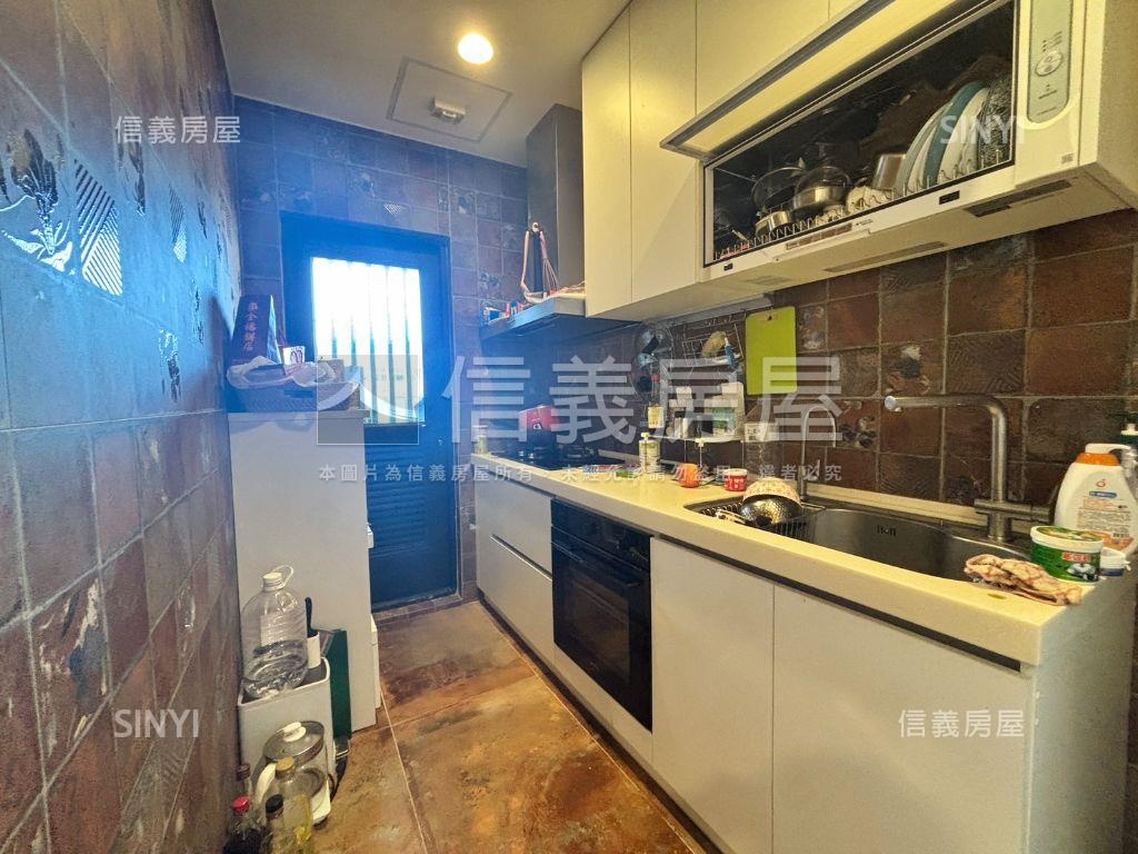 宏盛水悅精裝高樓三房房屋室內格局與周邊環境