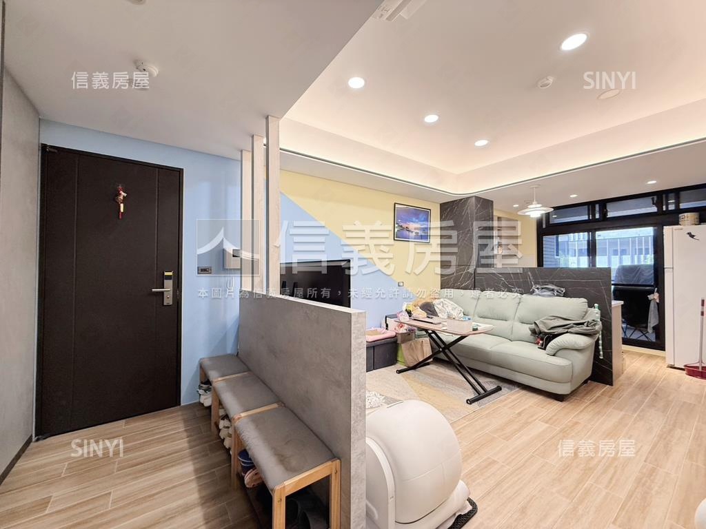 世紀行館裝潢美屋房屋室內格局與周邊環境