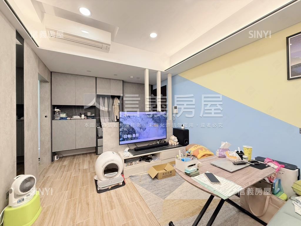 世紀行館裝潢美屋房屋室內格局與周邊環境