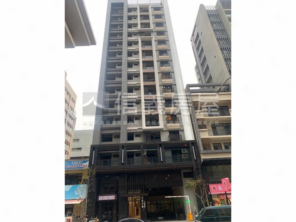 世紀行館外棟稀有露臺兩房房屋室內格局與周邊環境