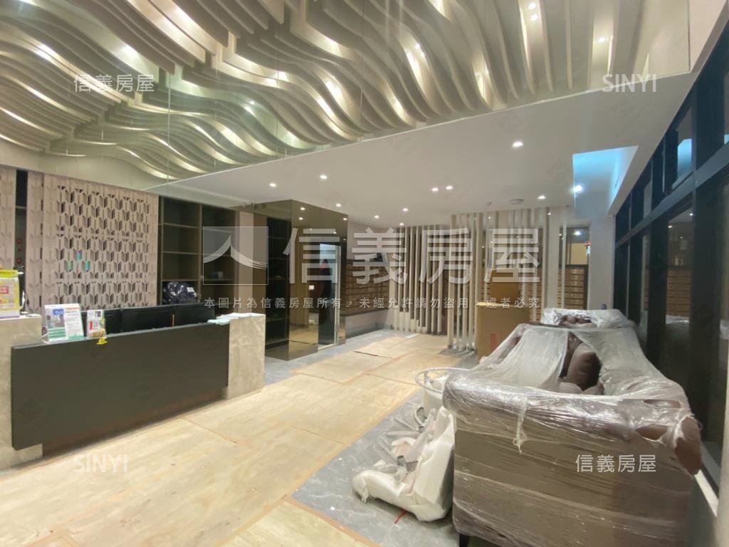 世紀行館外棟稀有露臺兩房房屋室內格局與周邊環境