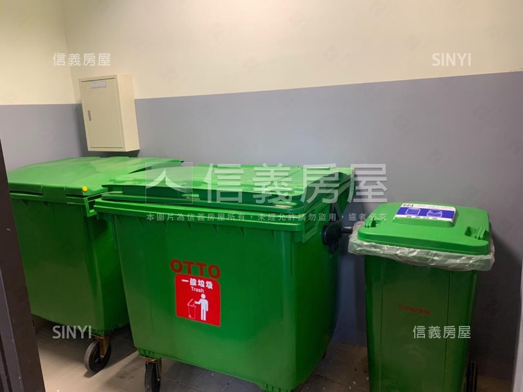 世紀行館外棟稀有露臺兩房房屋室內格局與周邊環境