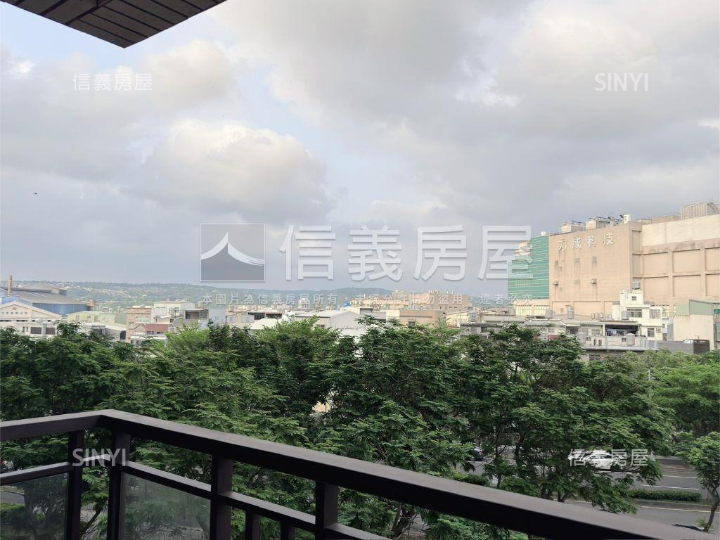 水瀧區公園視野精裝美三房房屋室內格局與周邊環境