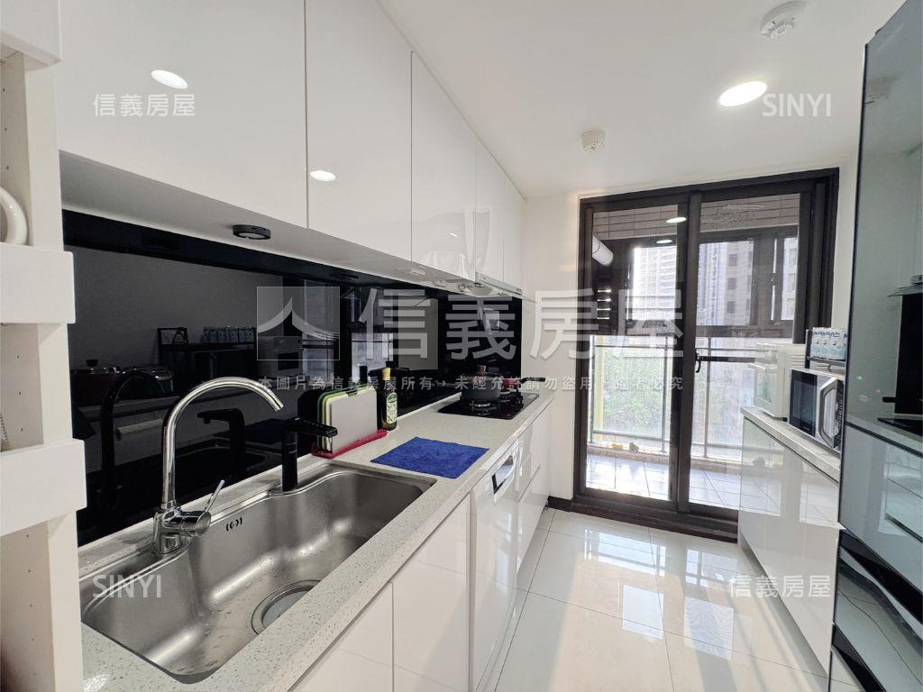 水瀧區公園視野精裝美三房房屋室內格局與周邊環境