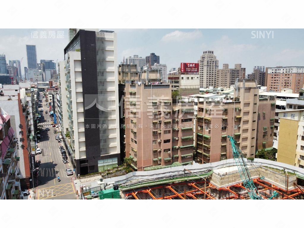 國雄無双兩房高樓層平車位房屋室內格局與周邊環境