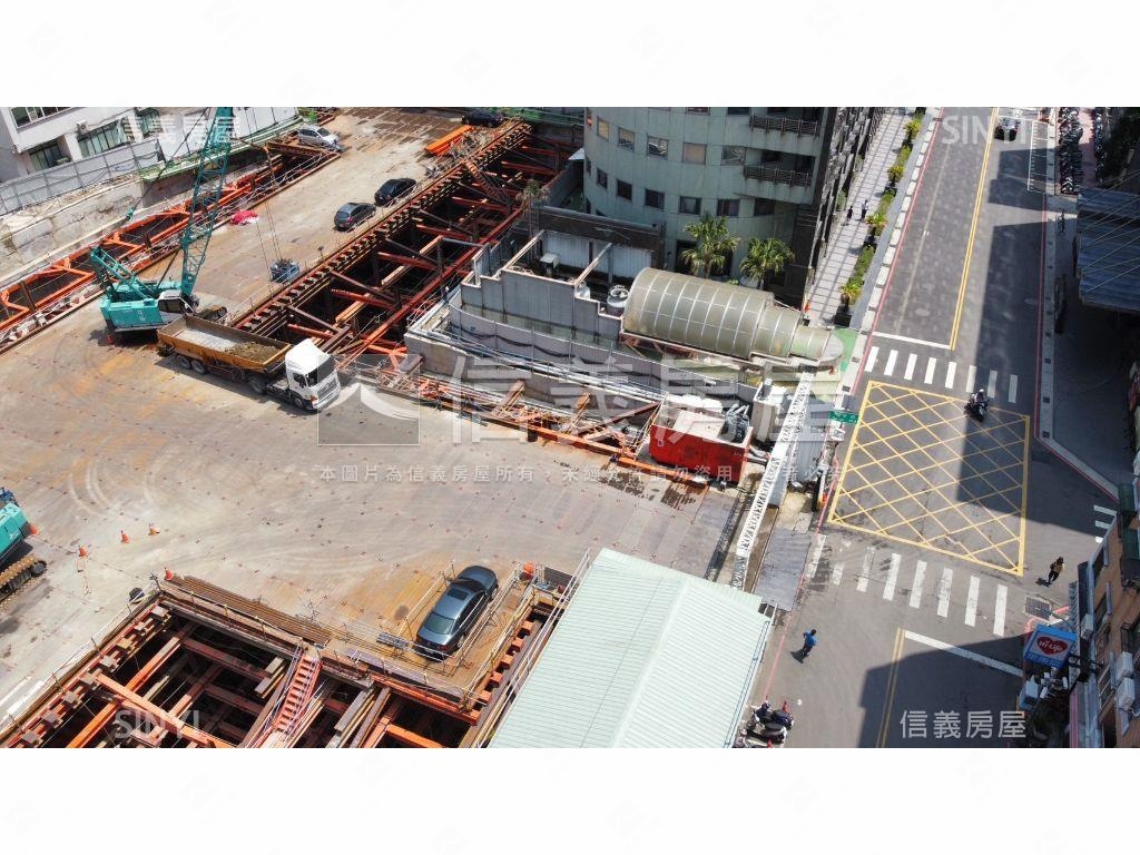 國雄無双兩房高樓層平車位房屋室內格局與周邊環境