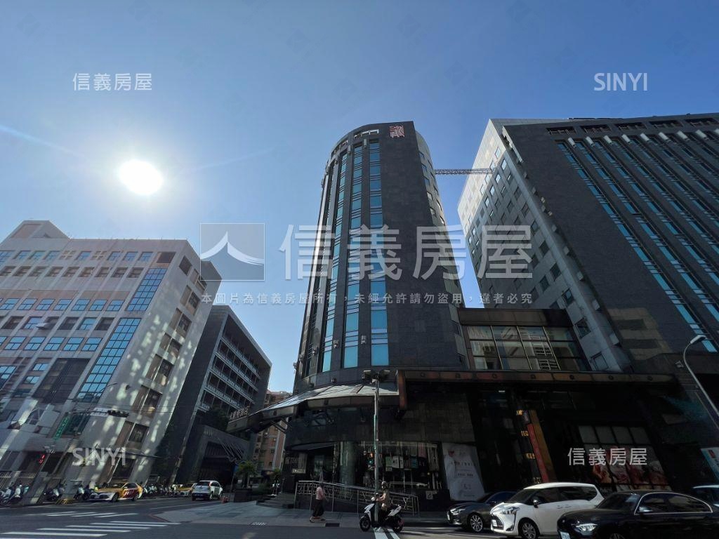 國雄無双兩房高樓層平車位房屋室內格局與周邊環境