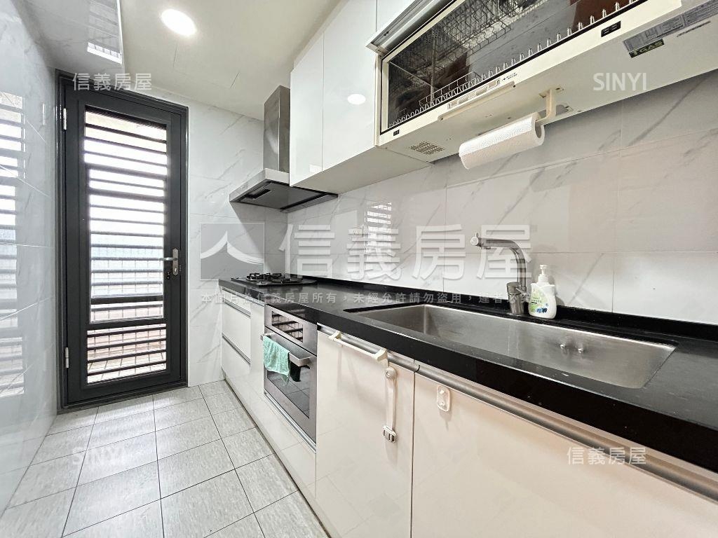 五期優質裝潢三房含車位房屋室內格局與周邊環境