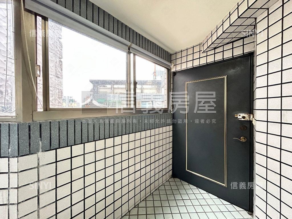 五期優質裝潢三房含車位房屋室內格局與周邊環境