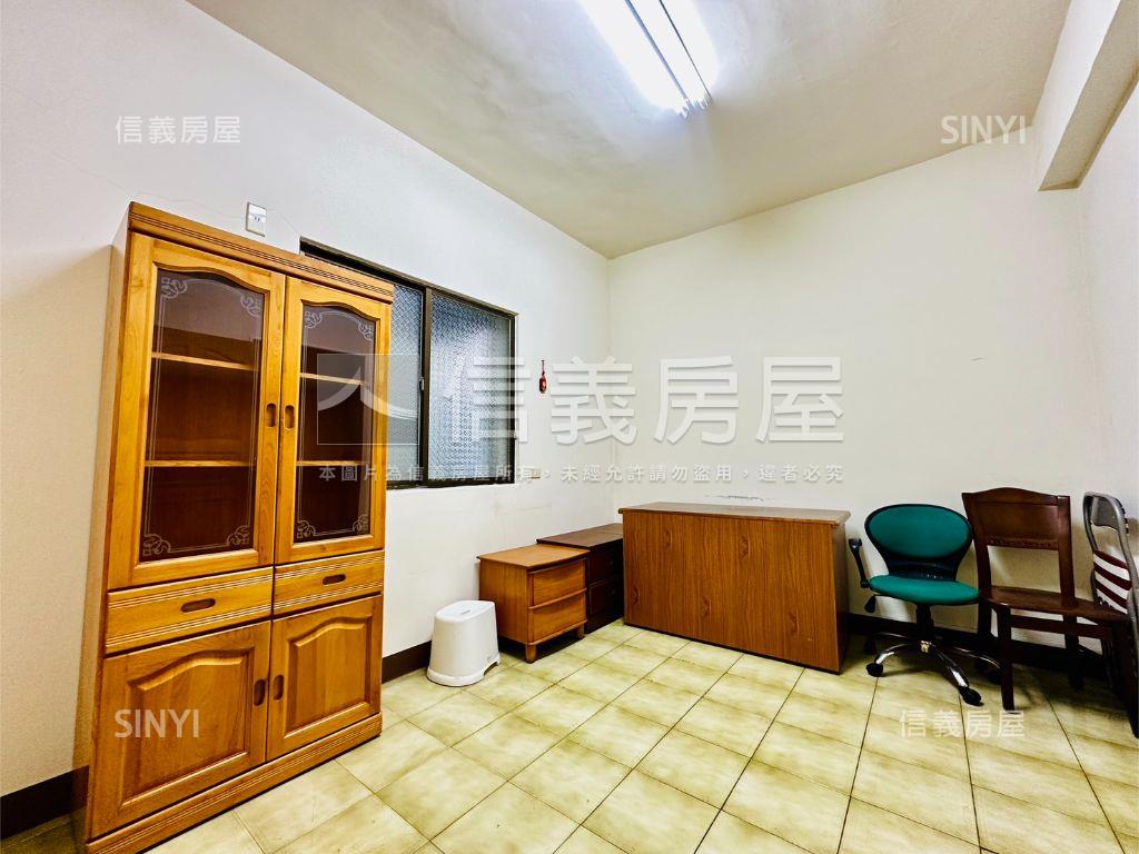 鳳山藏邸ＲＣ車墅房屋室內格局與周邊環境