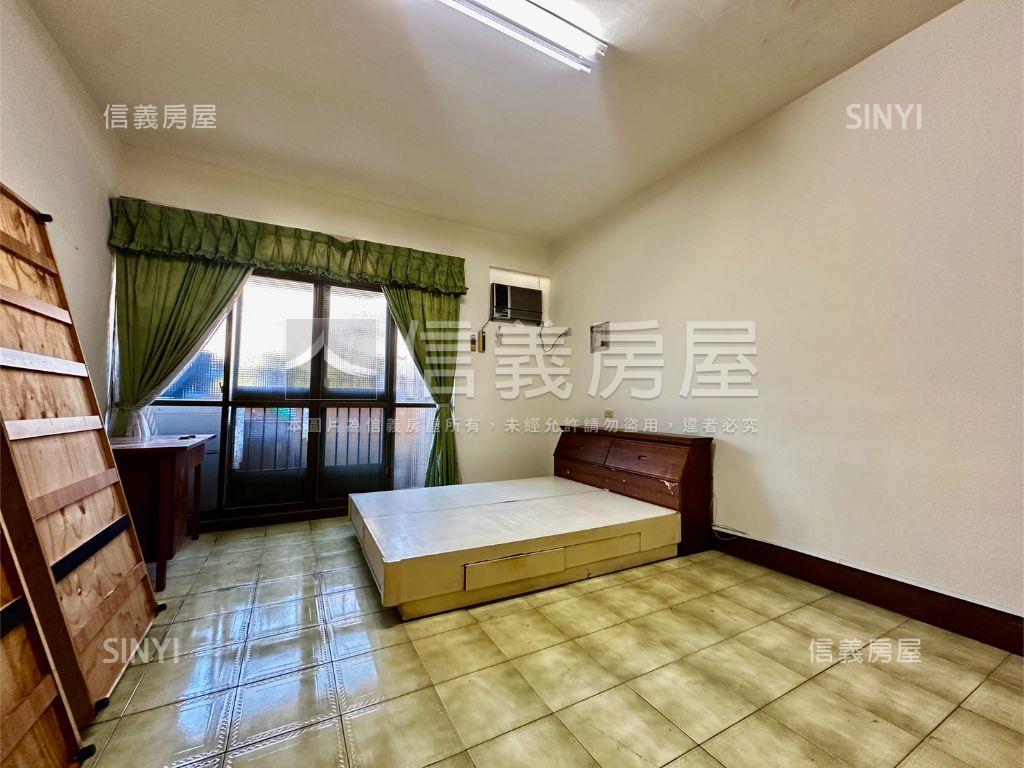 鳳山藏邸ＲＣ車墅房屋室內格局與周邊環境