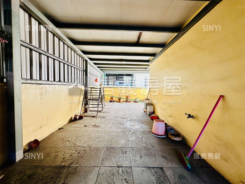 鳳山藏邸ＲＣ車墅房屋室內格局與周邊環境