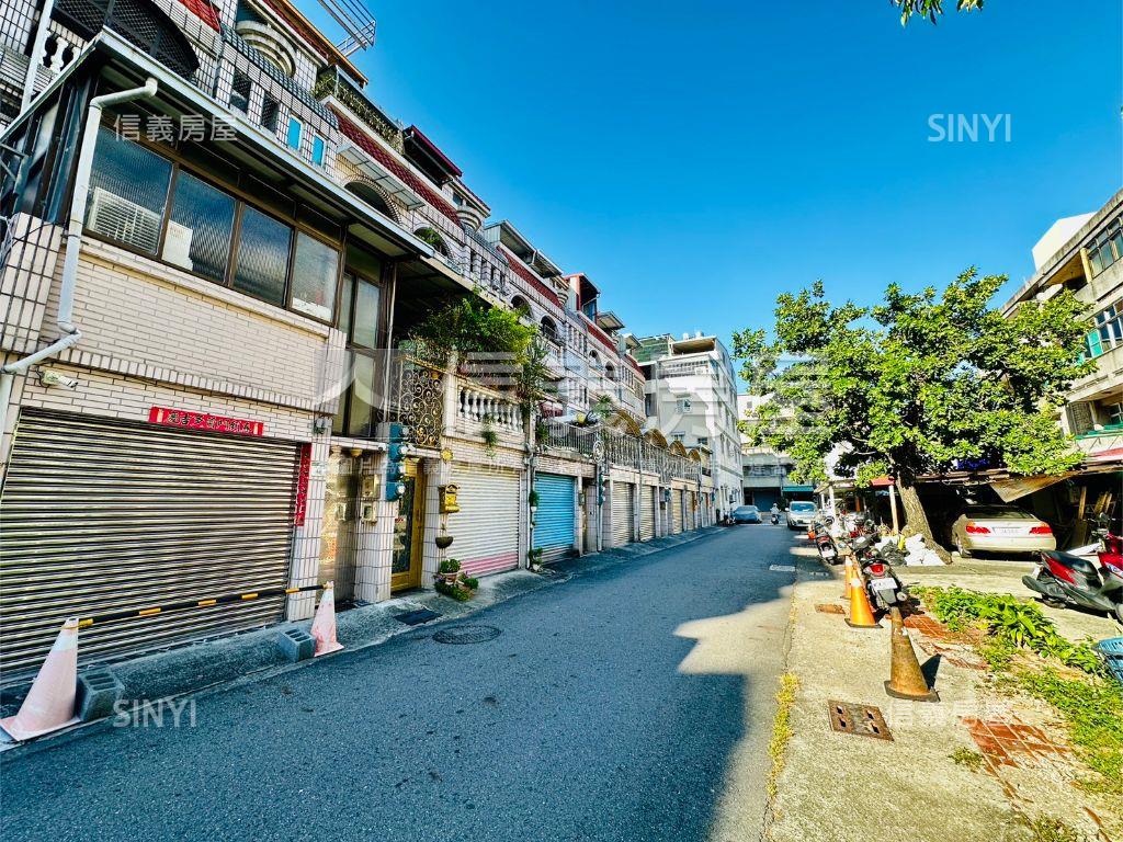鳳山藏邸ＲＣ車墅房屋室內格局與周邊環境