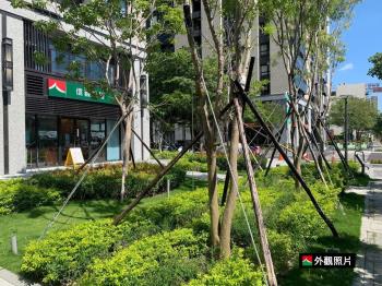 遠雄新源邸｜稀有面寬店面