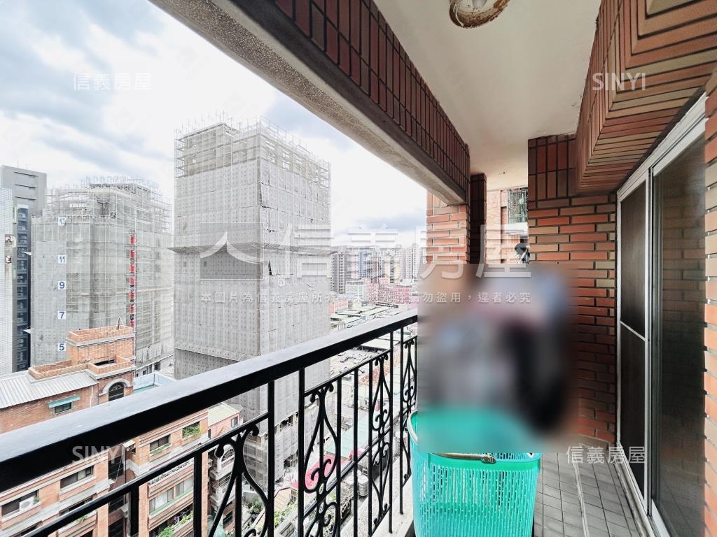 正面溫州公園傳家堡房屋室內格局與周邊環境