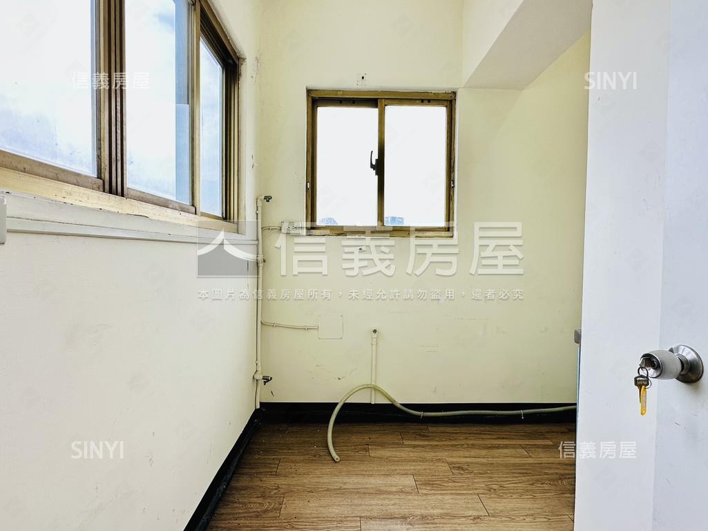 仁愛醫院旁商業辦公室房屋室內格局與周邊環境