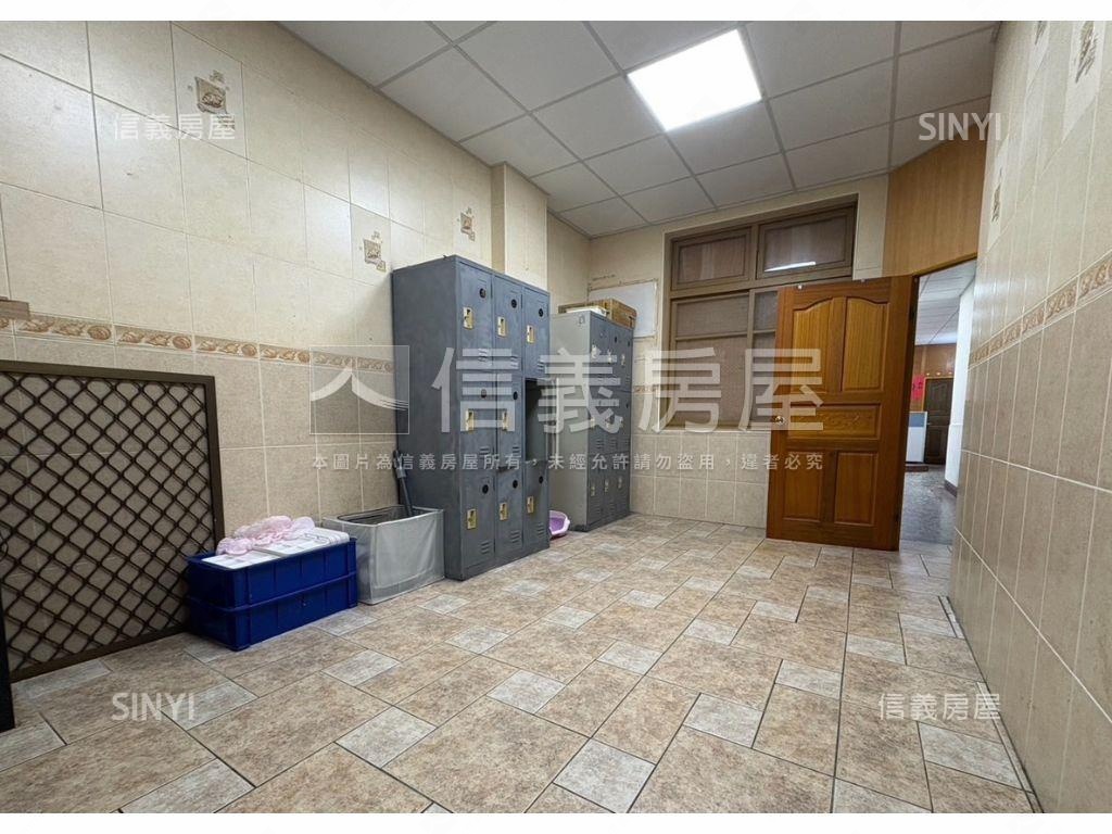 銅鑼站前稀有透天店面房屋室內格局與周邊環境
