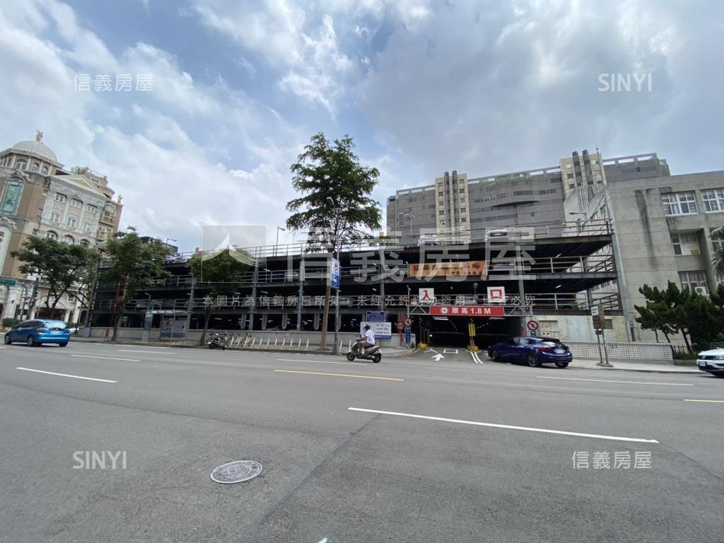 精誠５房＋大車庫電梯別墅房屋室內格局與周邊環境