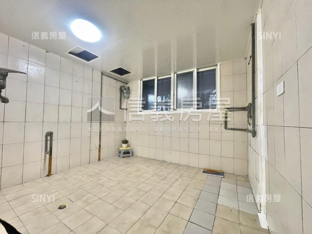 頂溪捷運商圈機能美屋房屋室內格局與周邊環境