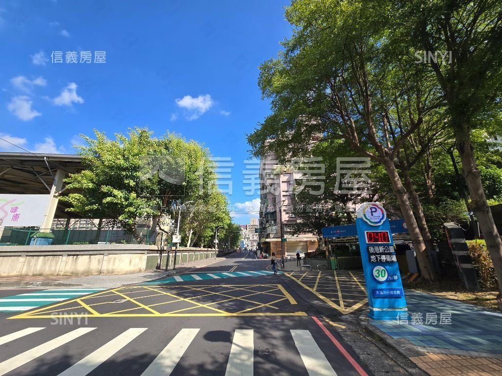 頂好新象精美三房房屋室內格局與周邊環境