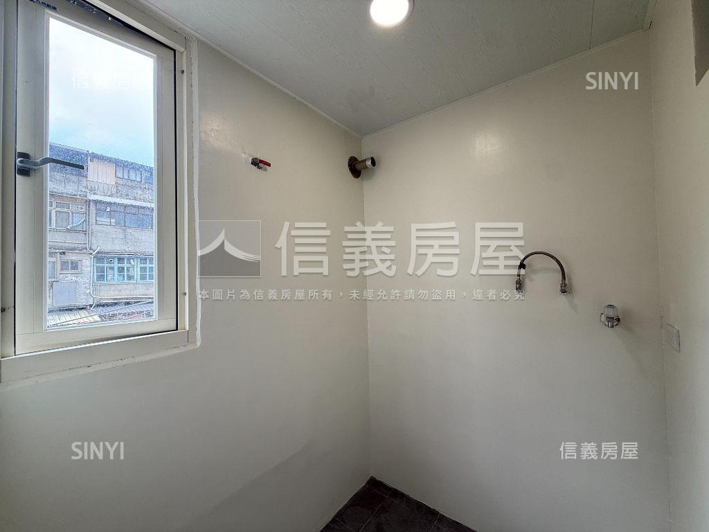 近公園成家三樓房屋室內格局與周邊環境